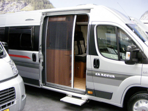 Myggnätsdörr Horrex Mercedes Sprinter och VW Crafter 123,4 x 195,9 cm