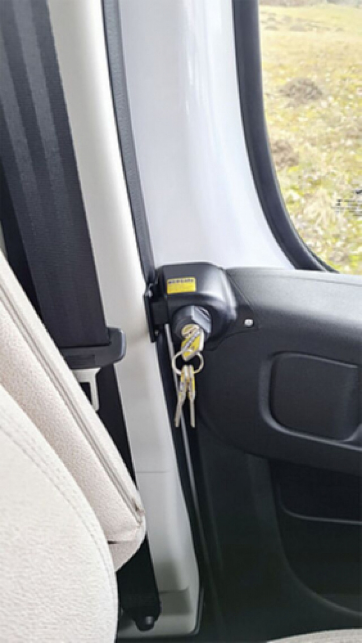 HEOSystem paket 1x12856 och 1x1958. Fiat Ducato fr. 2021 i gruppen Husbil & Husvagn / Säkerhet / Lås hos Camping 4U (9944546)