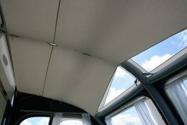 Kampa Thermotak Rally Air Pro Drive Away 2018 Husbil i gruppen Markiser & Förtält / Förtält / Fristående tält, Soltak, tillbehör m.m. / Termotak till förtält hos Camping 4U (18-8124-330DA)