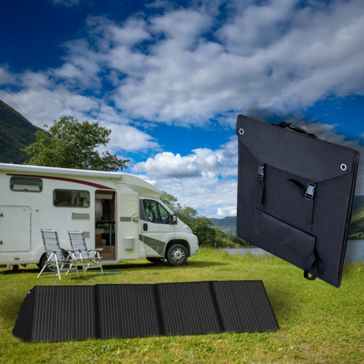 Solcell i väska, 200W, 6,0+0,2m kabel med kontakter i gruppen Elektronik / Solpanel hos Camping 4U (2077)