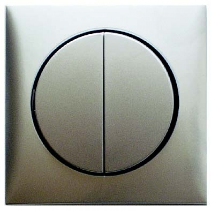 Strömbrytare Dubbel Matt Krom i gruppen Elektronik / Belysning / Brytare / Uttag / Strömbrytare / Uttag hos Camping 4U (509811)