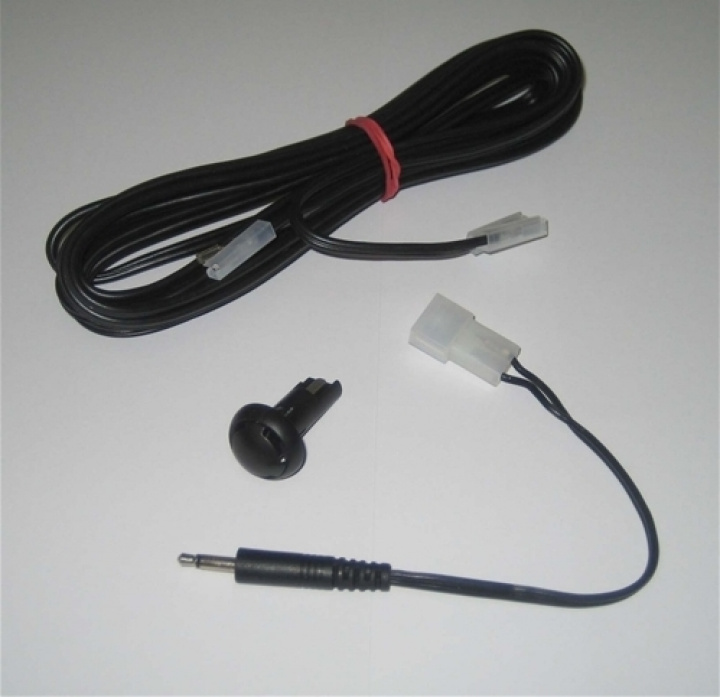 Fjärrgivare ink. 4 m kabel och adapter i gruppen Husbil & Husvagn / Värme / Luft / Truma / Tillbehör Truma hos Camping 4U (720183420101)