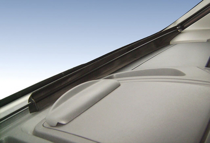 Panel nedan till REMIfront Fiat Ducato från 2006 i gruppen Beställningsvaror hos Camping 4U (9901835)