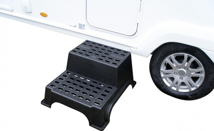 Fotsteg MGI Double Plastic Step 610 x 710 i gruppen Campingmöbler / Trappsteg hos Camping 4U (9908134)