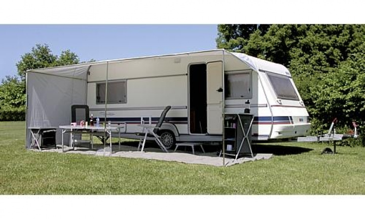 Soltak med sidovägg