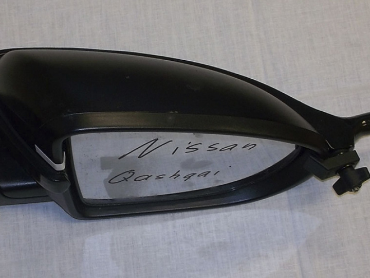 Backspegel Emuk för Nissan Qashqai Facelift, Navara IV, X-Trail II, J i gruppen Beställningsvaror hos Camping 4U (9924974)