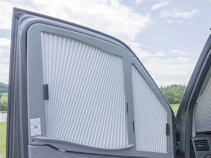 Mörkläggning REMIfront III Mercedes Sprinter med regnsensor 2006-2018 i gruppen Beställningsvaror hos Camping 4U (9940860)