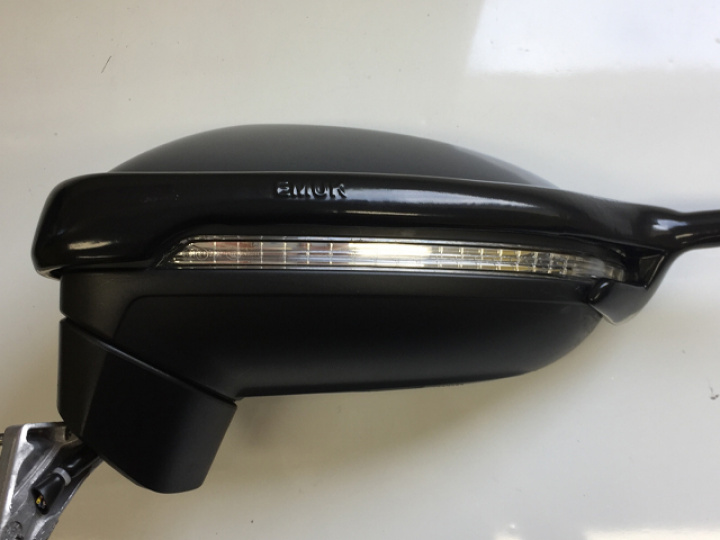 EMUK Backspegel VW Touran II, Golf Vll, Sportsvan i gruppen Chassi / Backspeglar / Backspeglar EMUK / Volkswagen / Golf / VII 11/2012- hos Camping 4U (9943132)