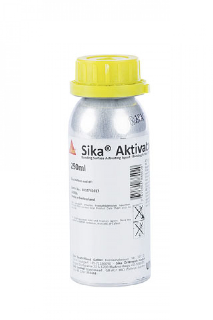 SIKA Aktivator 205, 250ml till fönstermontering i gruppen Markiser & Förtält / Markiser / Sidoväggar, fronter & tillbehör / Övriga tillbehör hos Camping 4U (9946306)