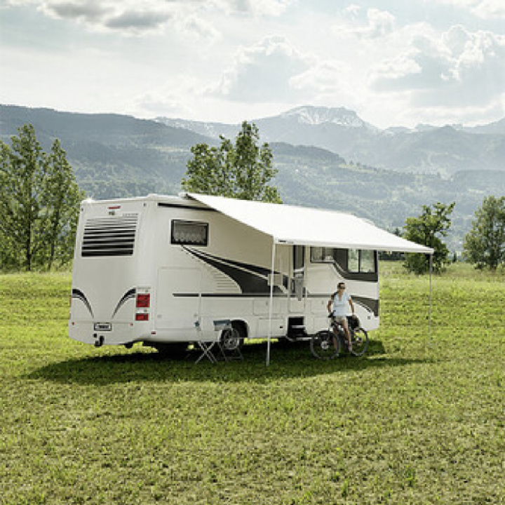 Thule 9200 Silver 600 cm Mystic Grey i gruppen Markiser & Förtält / Markiser / Takmarkiser hos Camping 4U (O_9910705)