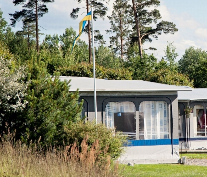 Svenska Tält Standby 530 i gruppen Markiser & Förtält / Förtält / Förtält husvagn / Standbytält hos Camping 4U (ST-1800)