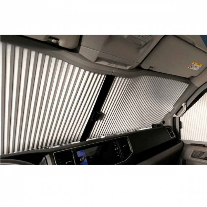 Remifront Man TGE 2019-2024/Crafter 2019-2024 utan förvaringsfack i gruppen Chassi / Fönster / Mörkläggningsgardin / Mörkläggning VW Crafter hos Camping 4U (T03-106C)