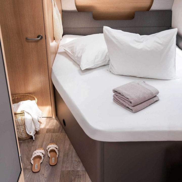 Lakan Fransk vänster vit 130/160x180/210cm Walra i gruppen Campingmöbler / Sovrum / Sängkläder & lakan hos Camping 4U (T13-120A)